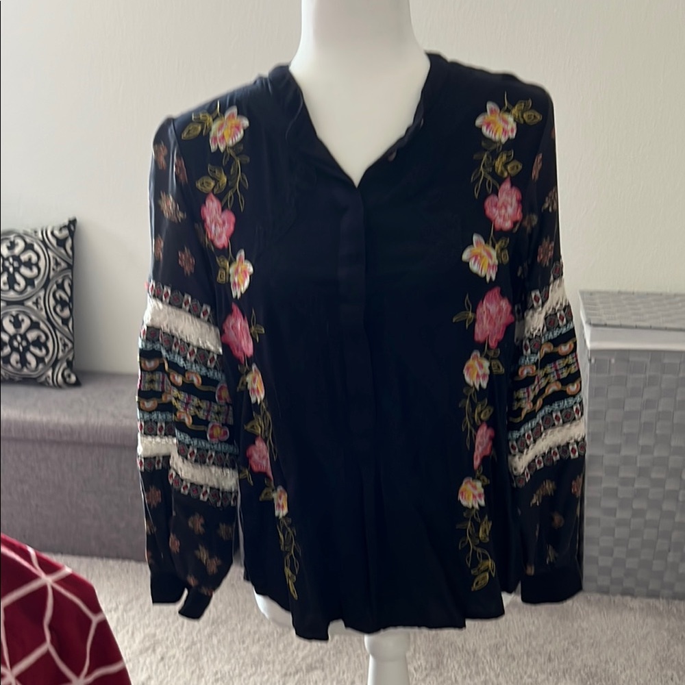 Akemi and Kin Anthropologie Embroidered Black Blouse - 6P - Picture 2 of 12